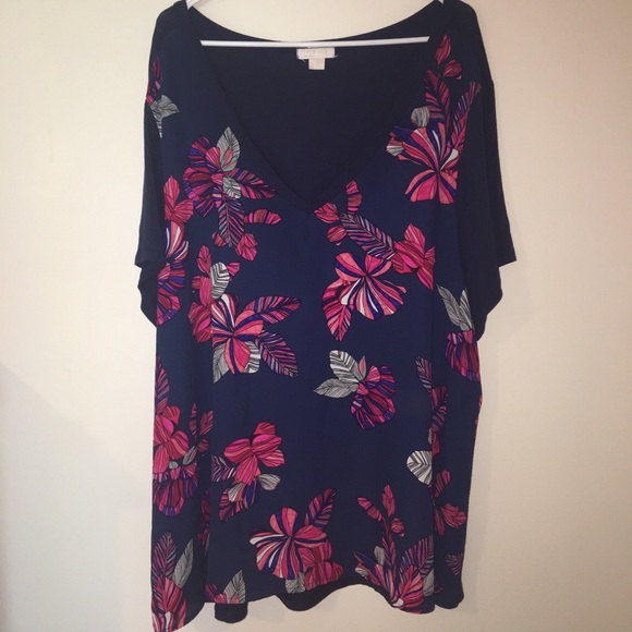 Finn & Grace Tops - EUC Mixed Media Navy Floral Printed Top